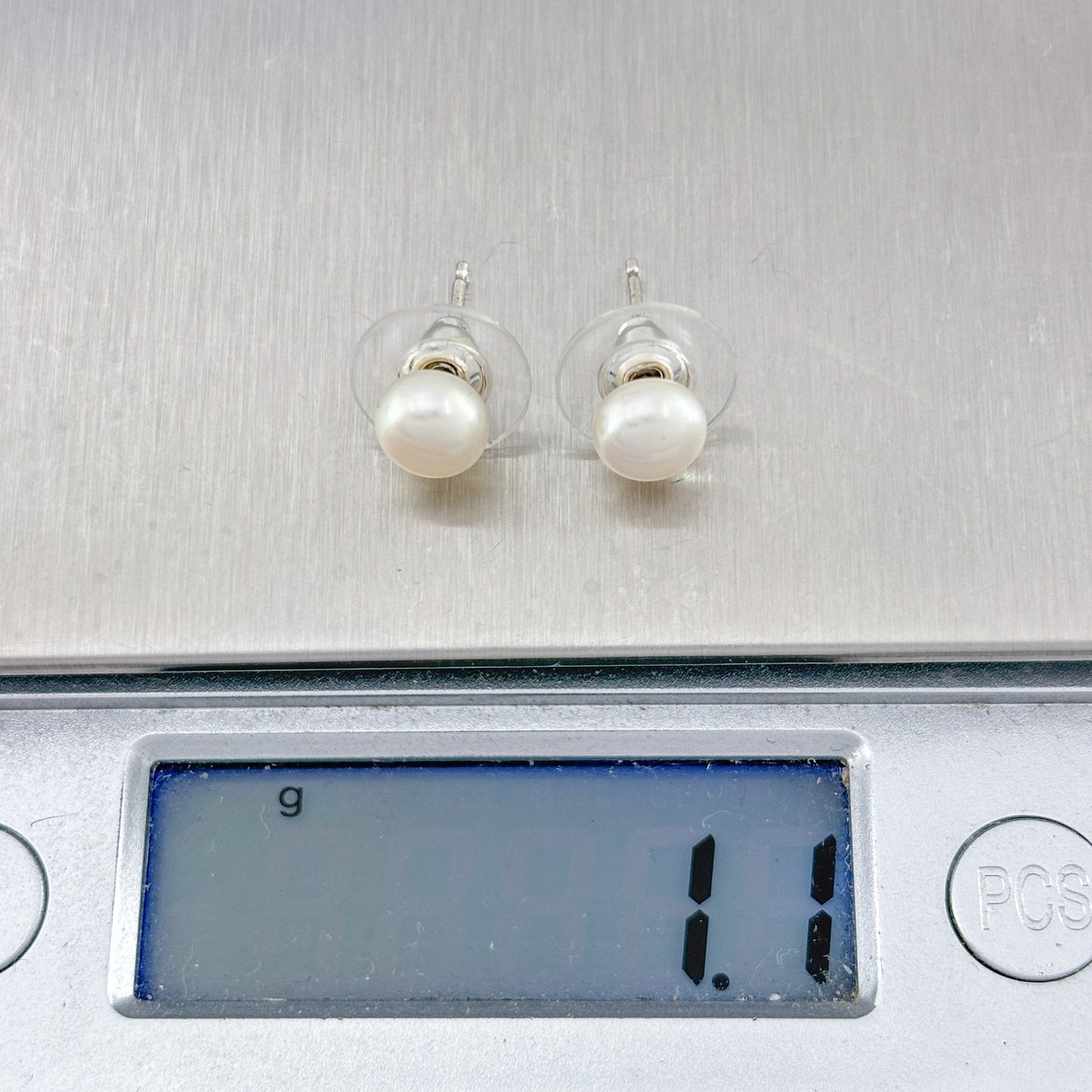 Vintage Sterling Silver White Imitation Pearl Stud Earrings