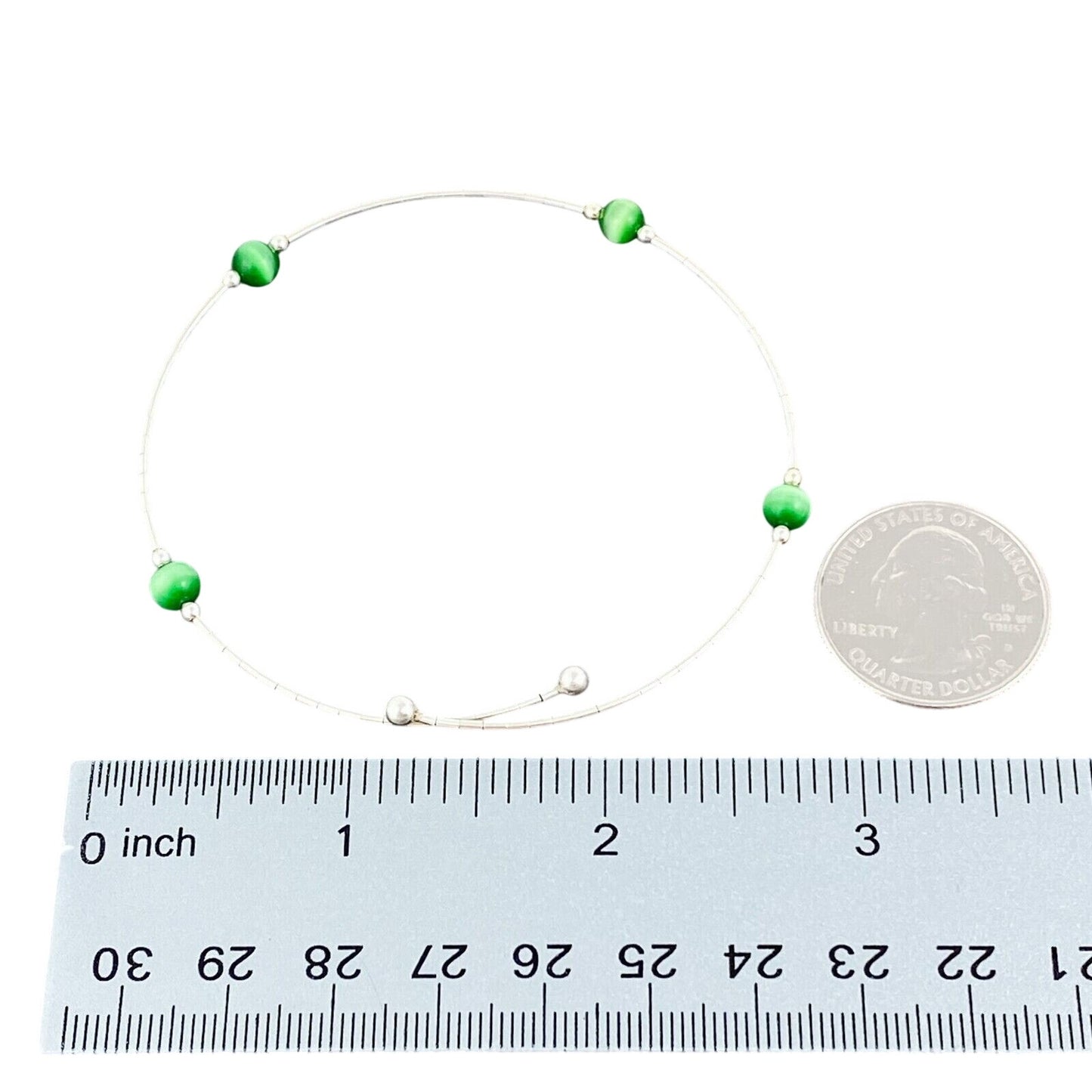 Vintage Sterling Silver 925 Green Cat’s Eye Memory Wire Bracelet 7.5"