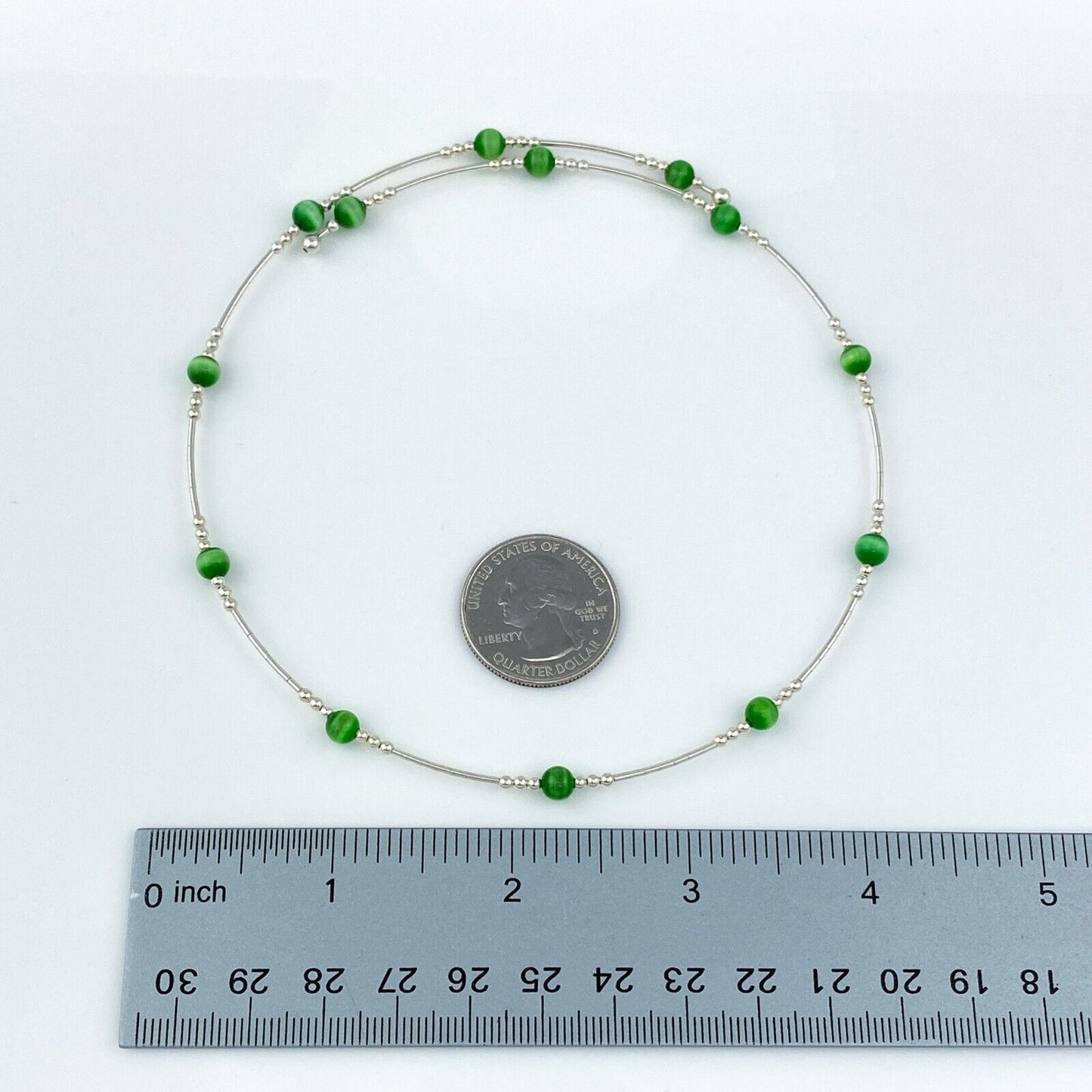Vintage Sterling Silver 925 Green Cat’s Eye Memory Wire Necklace 16"