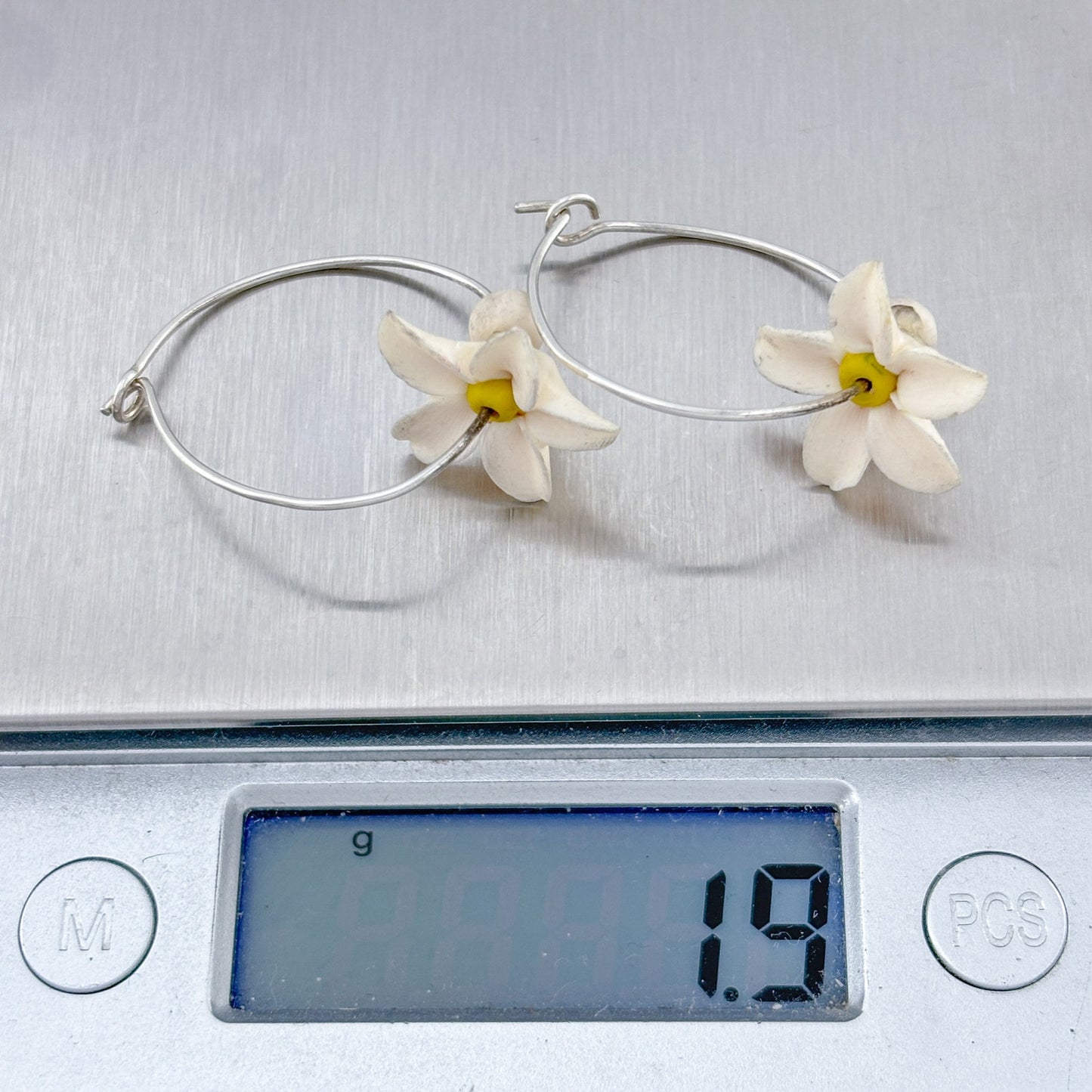 Vintage Sterling Silver 925 White Flower Hoop Earrings