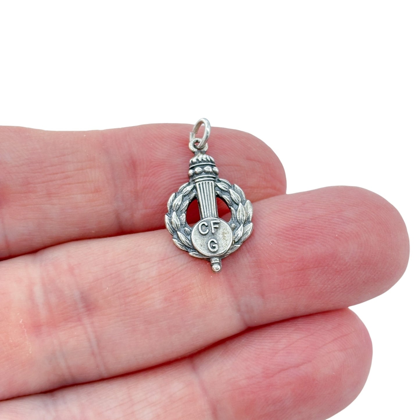Vintage Sterling Silver 925 Laurel Wreath Pendant