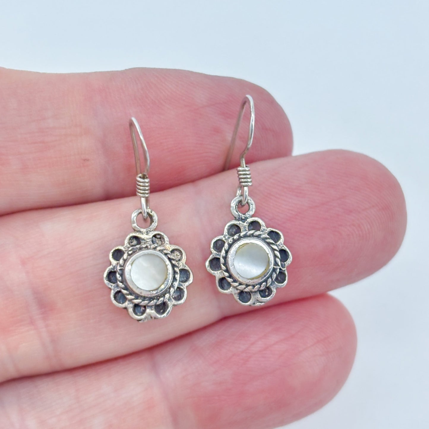 Vintage Sterling Silver 925 Mother of Pearl Flower Drop Earrings