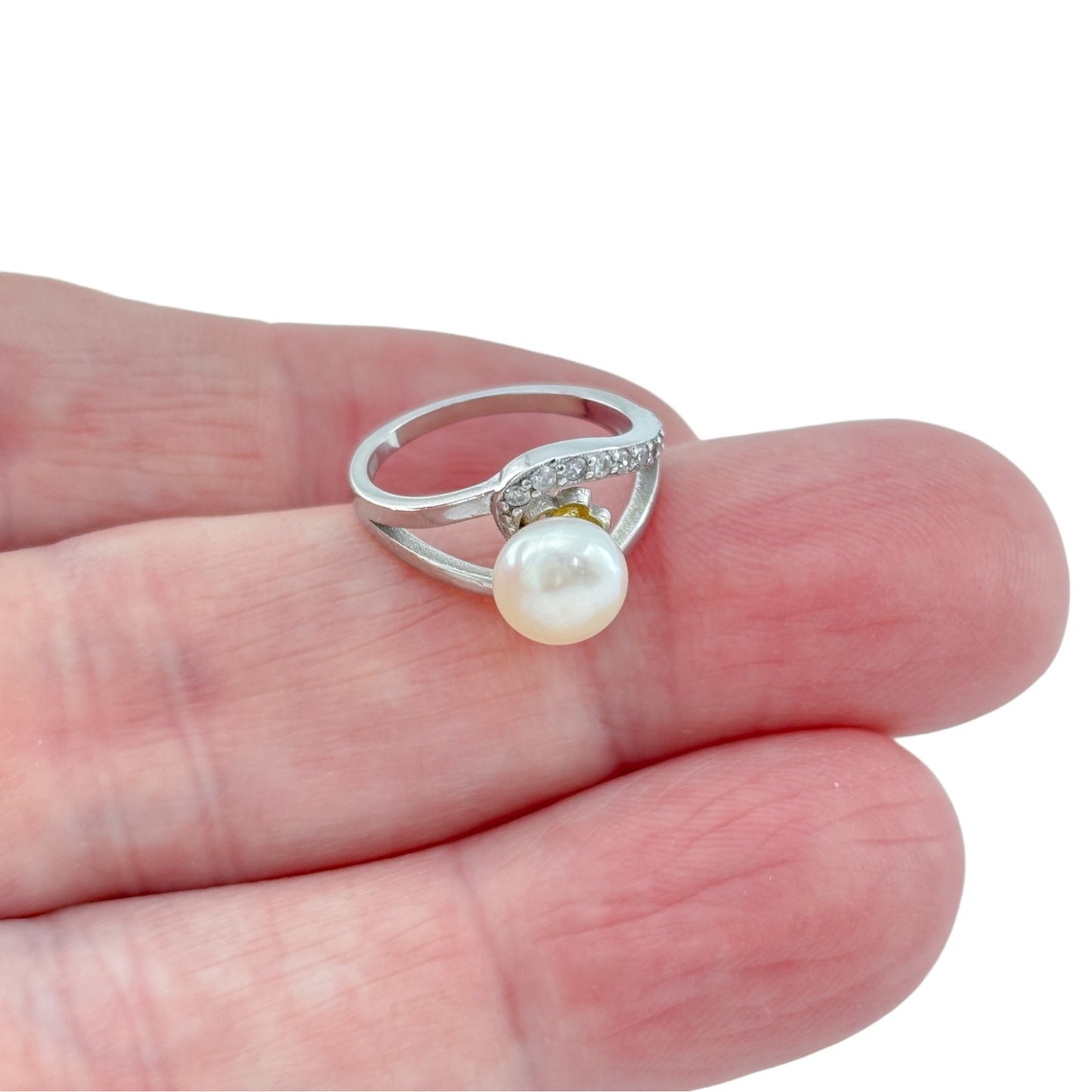 Vintage Sterling Silver 925 Pearl and Cubic Zirconia Accent Ring Size 4