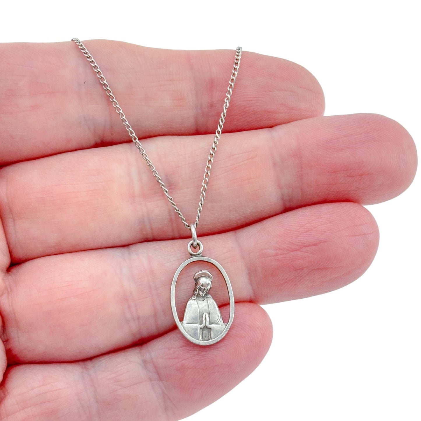 Vintage Sterling Silver 925 Sacred Heart of Jesus Medal Necklace 18.5"