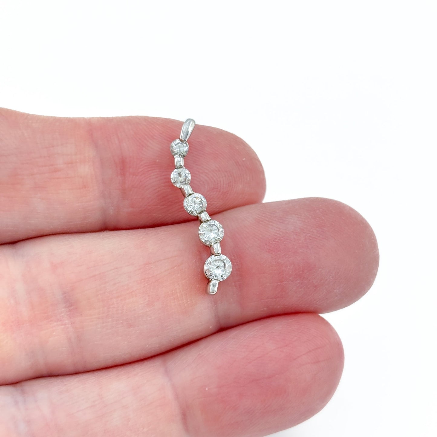 Vintage Sterling Silver 925 Graduated Cubic Zirconia Pendant