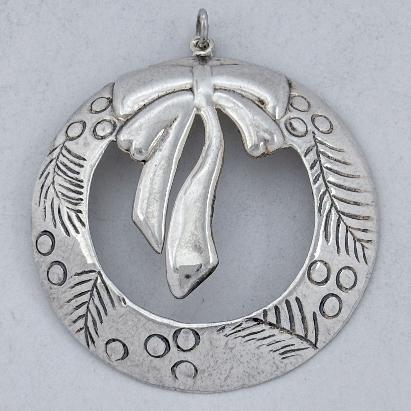 Vintage Sterling Silver 925 Christmas Holiday Wreath Pendant