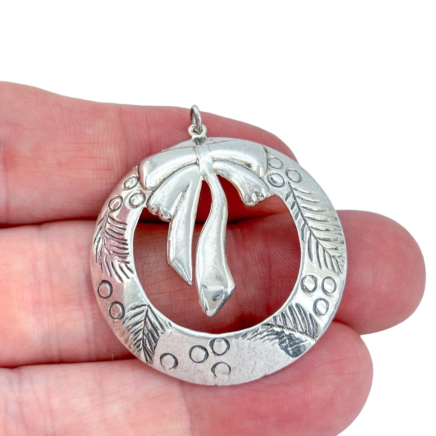 Vintage Sterling Silver 925 Christmas Holiday Wreath Pendant