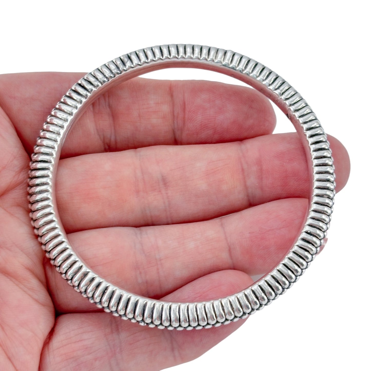 Vintage Sterling Silver 925 Ridged Bangle Bracelet 8"