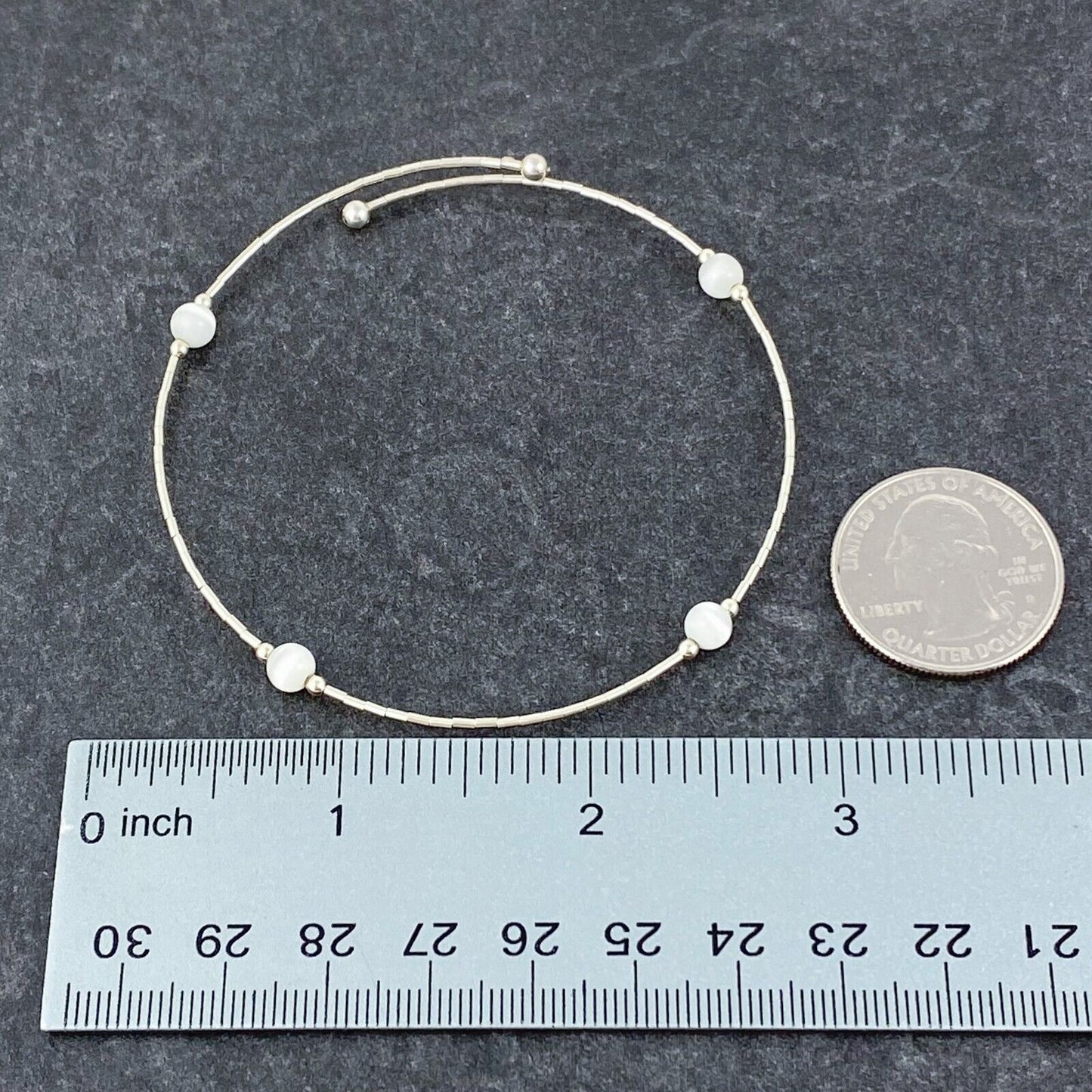 Vintage Sterling Silver 925 White Cat’s Eye Memory Wire Bracelet 8"